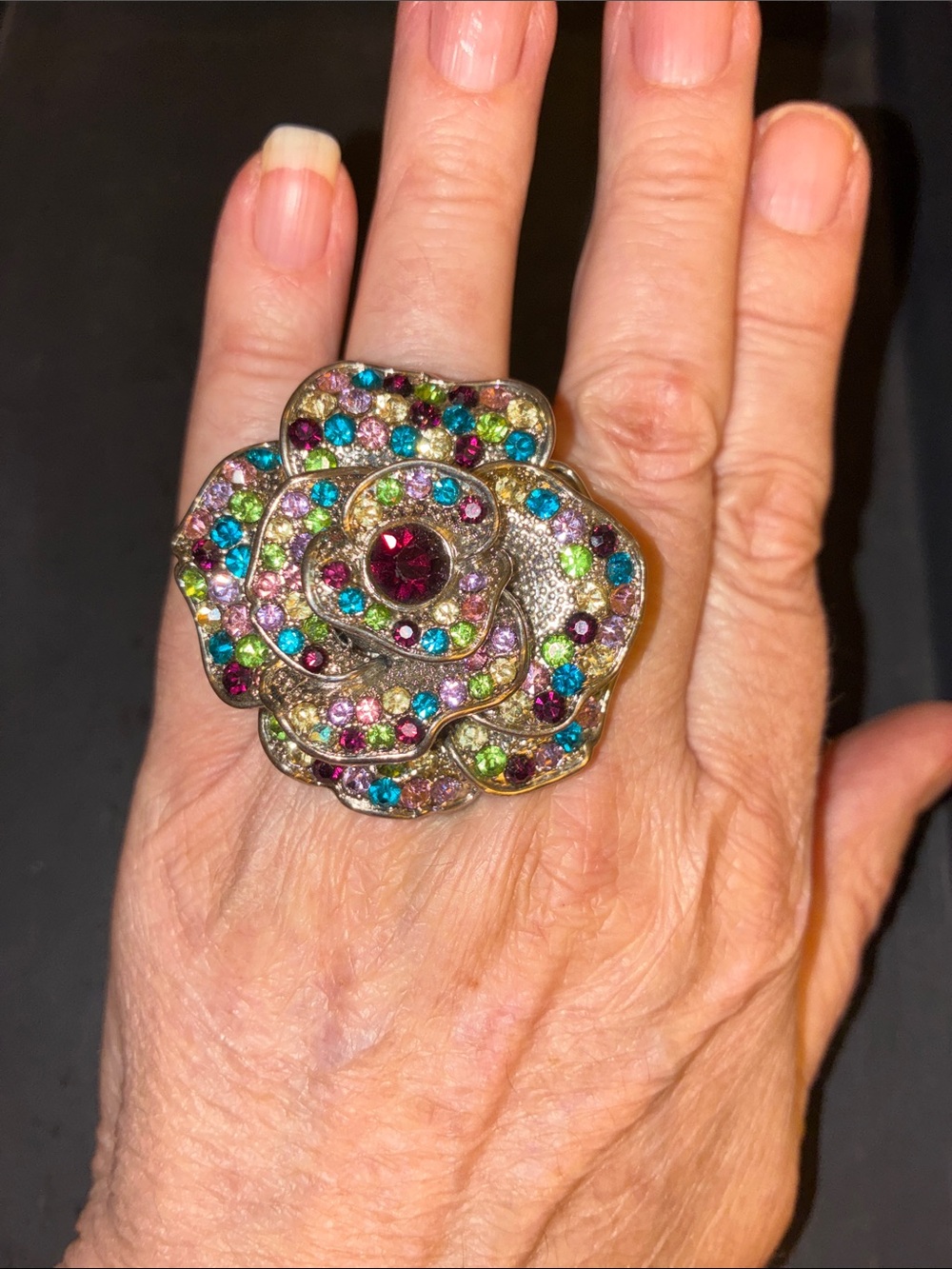 Multicolor Crystal Flower Statement Stretch Ring. - Picture 10 of 13